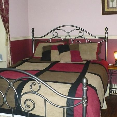 The Solon Langworthy House Hotel Дъбюк Екстериор снимка
