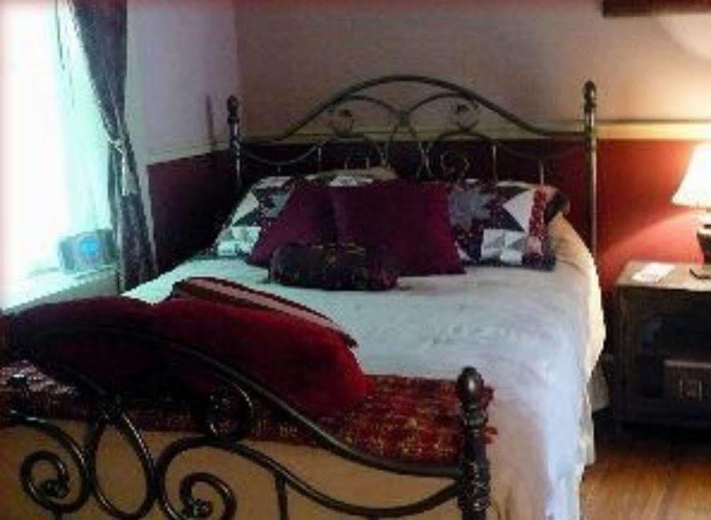 The Solon Langworthy House Hotel Дъбюк Екстериор снимка